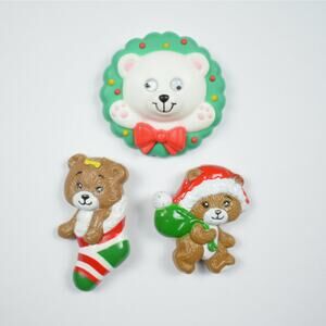 Vintage Christmas teddy/polar bear pins Santa hat stocking wreath googly eyes